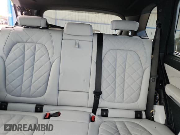 ✅ 2024 BMW X5 xDrive50e • VIN: 5UX43EU0XR9S94899 • Lot: 90839115. Wystawiony na Copart z przebiegiem 30 937 mil. Bezpłatny archiwum sprzedaży aukcyjnych z USA i szczegółowy raport historii pojazdu na DreamBid. Zdjęcie 10.