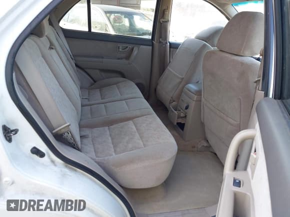 ✅ 2005 Kia Sorento LX • VIN: KNDJD733455477435 • Лот: 43600291. Опубликован ранее на IAAI с пробегом 196 398 миль. Бесплатный доступ к архиву аукционных продаж из США и подробный отчёт об истории автомобиля на DreamBid. Изображение 8.