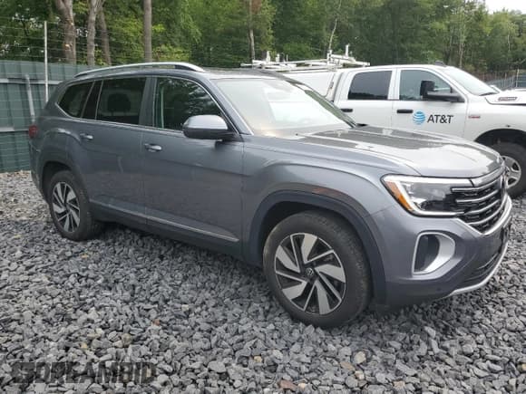 ✅ 2024 Volkswagen Atlas SEL • VIN: 1V2BR2CA7RC553253 • Лот: 67577575. Опубликован ранее на Copart с пробегом 10 302 миль. Бесплатный доступ к архиву аукционных продаж из США и подробный отчёт об истории автомобиля на DreamBid. Изображение 4.