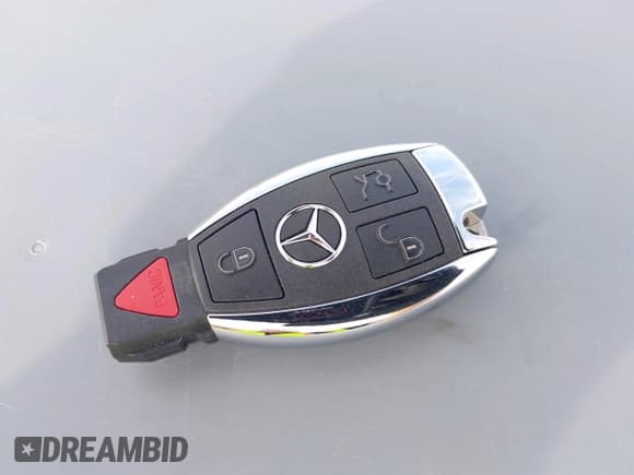 ✅ 2002 Mercedes-Benz C 230/260/280/320 • VIN: WDBRF64J62F205588 • Lot: 41619259. Wystawiony na IAAI z przebiegiem 172 783 mil. Bezpłatny archiwum sprzedaży aukcyjnych z USA i szczegółowy raport historii pojazdu na DreamBid. Zdjęcie 11.