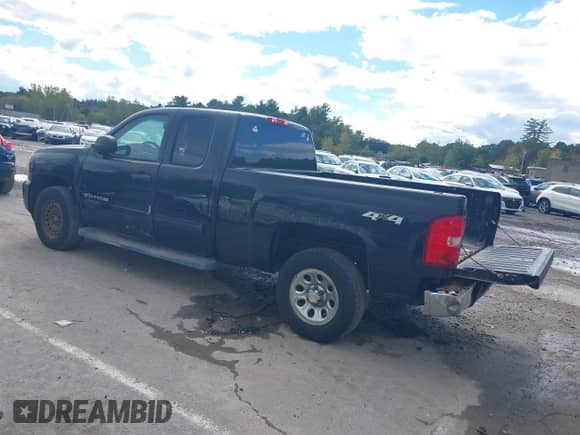 ✅ 2011 Chevrolet Silverado 1500 LS • VIN: 1GCRKREA1BZ313757 • Lot: 43327641. Wystawiony na IAAI z przebiegiem 111 363 mil mil. Skorzystaj z bezpłatnego archiwum sprzedaży aukcyjnych z USA i zobacz szczegółowy raport historii pojazdu na DreamBid. Zdjęcie 3.