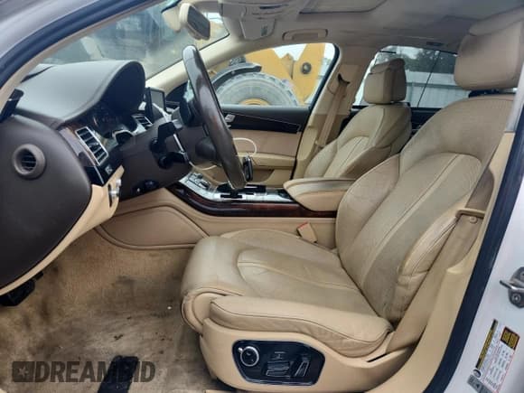 ✅ 2016 Audi A8 3.0T • VIN: WAU34AFD2GN020911 • Лот: 68175935. Опубликован ранее на Copart с пробегом 130 023 миль. Бесплатный доступ к архиву аукционных продаж из США и подробный отчёт об истории автомобиля на DreamBid. Изображение 7.