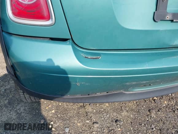 2012 MINI Hardtop with VIN WMWSU3C58CT185467, listed as a IAAI auction lot 42400558 with 303,230 mi miles and . Bid and sale history available at DreamBid. Image 13.