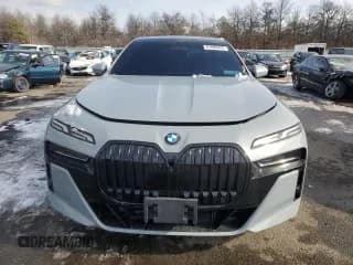 ✅ 2023 BMW 7 Series 760i xDrive • VIN: WBA33EJ00PCM58207 • Лот: 41809425. Опубликован ранее на Copart с пробегом 10 658 миль. Бесплатный доступ к архиву аукционных продаж из США и подробный отчёт об истории автомобиля на DreamBid. Изображение 5.