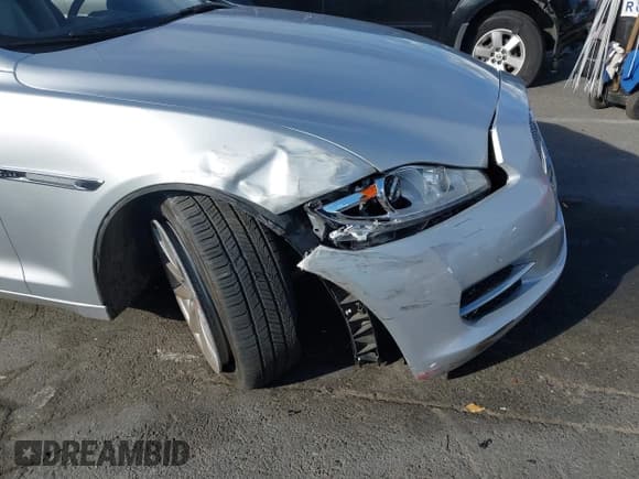 ✅ 2013 Jaguar XJ • VIN: SAJWA1C79D8V57147 • Лот: 43770640. Опубликован ранее на IAAI с пробегом 89 144 миль. Бесплатный доступ к архиву аукционных продаж из США и подробный отчёт об истории автомобиля на DreamBid. Изображение 6.