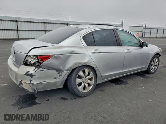 ✅ 2008 Honda Accord EX-L • VIN: JHMCP26848C040852 • Lot: 94703895. Wystawiony na Copart z przebiegiem 254 449 mil. Bezpłatny archiwum sprzedaży aukcyjnych z USA i szczegółowy raport historii pojazdu na DreamBid. Zdjęcie 3.