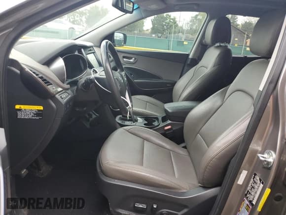 ✅ 2017 Hyundai Santa Fe Ultimate • VIN: 5XYZWDLA5HG456194 • Лот: 70930125. Опубликован ранее на Copart с пробегом 85 329 миль. Бесплатный доступ к архиву аукционных продаж из США и подробный отчёт об истории автомобиля на DreamBid. Изображение 7.