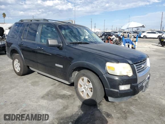 ✅ 2008 Ford Explorer XLT • VIN: 1FMEU63EX8UA04173 • Lot: 82678765. Wystawiony na Copart z przebiegiem Nie podano. Bezpłatny archiwum sprzedaży aukcyjnych z USA i szczegółowy raport historii pojazdu na DreamBid. Zdjęcie 4.