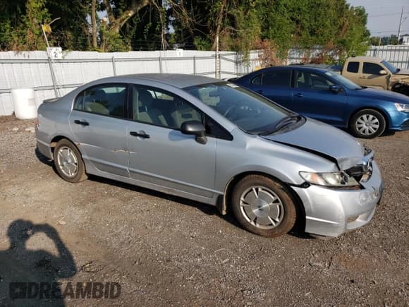 ✅ 2010 Honda Civic DX-G • VIN: 2HGFA1F4XAH026949 • Лот: 68794625. Опубликован ранее на Copart с пробегом 166 437 миль. Бесплатный доступ к архиву аукционных продаж из США и подробный отчёт об истории автомобиля на DreamBid. Изображение 4.
