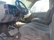 ✅ 1998 GMC Sierra 2500 • VIN: 1GTGC29J1WE529918 • Лот: 42417638. Опубликован ранее на IAAI с пробегом 110 854 миль. Бесплатный доступ к архиву аукционных продаж из США и подробный отчёт об истории автомобиля на DreamBid. Изображение 5.