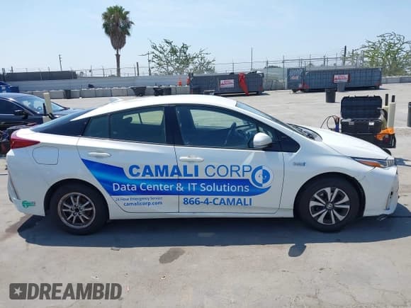 ✅ 2017 Toyota Prius Plus • VIN: JTDKARFP1H3015664 • Lot: 42908608. Listed on IAAI with 479,038 mi. Free auction sales archive from the USA and detailed vehicle history report at DreamBid. Image 13.