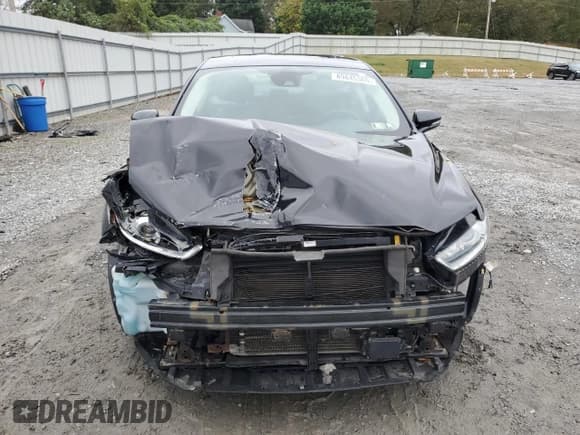 ✅ 2014 Ford Fusion Titanium • VIN: 3FA6P0SU5ER299259 • Lot: 89845305. Wystawiony na Copart z przebiegiem 146 962 mil. Bezpłatny archiwum sprzedaży aukcyjnych z USA i szczegółowy raport historii pojazdu na DreamBid. Zdjęcie 5.