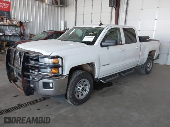 ✅ 2019 Chevrolet Silverado 2500HD LT • VIN: 1GC1KSEG3KF137272 • Lot: 39880414. Wystawiony na IAAI z przebiegiem 158 275 mil. Bezpłatny archiwum sprzedaży aukcyjnych z USA i szczegółowy raport historii pojazdu na DreamBid. Zdjęcie 18.