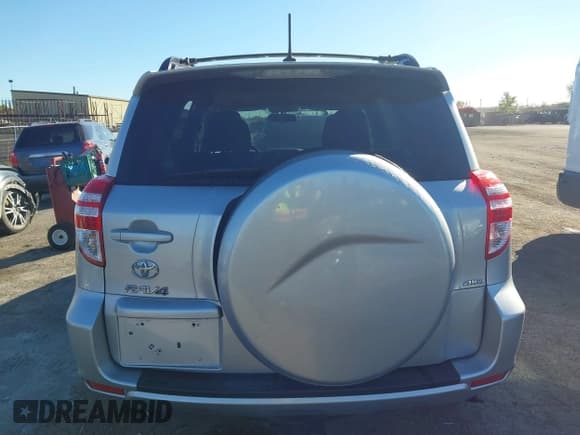 ✅ 2011 Toyota RAV4 Sport • VIN: 2T3RF4DV2BW155103 • Lot: 43464468. Wystawiony na IAAI z przebiegiem 203 563 mil. Bezpłatny archiwum sprzedaży aukcyjnych z USA i szczegółowy raport historii pojazdu na DreamBid. Zdjęcie 16.