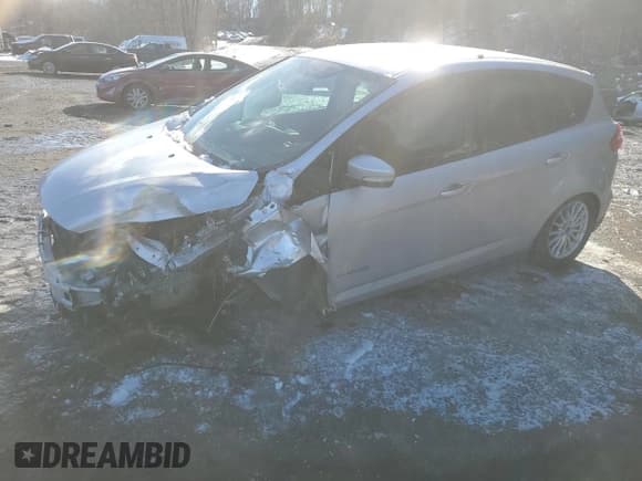 ✅ 2013 Ford C-Max SE • VIN: 1FADP5AU5DL501536 • Лот: 61712205. Опубликован ранее на Copart с пробегом 222 084 миль. Бесплатный доступ к архиву аукционных продаж из США и подробный отчёт об истории автомобиля на DreamBid. Изображение 1.