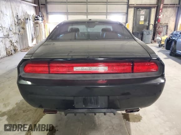 ✅ 2014 Dodge Challenger SXT Plus • VIN: 2C3CDYAG5EH181874 • Lot: 75303464. Wystawiony na Copart z przebiegiem 152 085 mil. Bezpłatny archiwum sprzedaży aukcyjnych z USA i szczegółowy raport historii pojazdu na DreamBid. Zdjęcie 6.