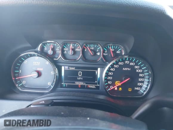 ✅ 2017 Chevrolet Suburban LT • VIN: 1GNSKHKCXHR134666 • Lot: 41205556. Wystawiony na IAAI z przebiegiem 160 064 mil. Bezpłatny archiwum sprzedaży aukcyjnych z USA i szczegółowy raport historii pojazdu na DreamBid. Zdjęcie 7.