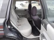 ✅ 2011 Subaru Forester X • VIN: JF2SHABC0BH738224 • Lot: 43679949. Wystawiony na IAAI z przebiegiem 232 910 mil. Bezpłatny archiwum sprzedaży aukcyjnych z USA i szczegółowy raport historii pojazdu na DreamBid. Zdjęcie 8.