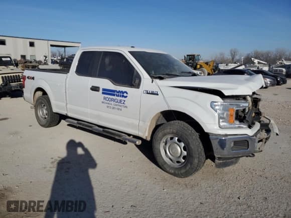 ✅ 2018 Ford F-150 XL • VIN: 1FTEX1EB5JFA48710 • Lot: 84836154. Listed on Copart with 165,021 mi. Free auction sales archive from the USA and detailed vehicle history report at DreamBid. Image 4.