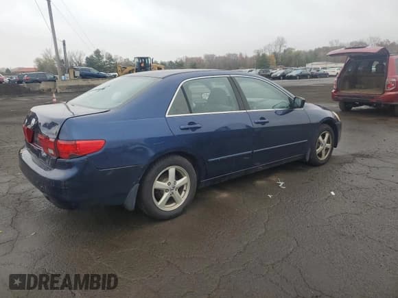 ✅ 2005 Honda Accord EX • VIN: 1HGCM56775A045779 • Lot: 82780505. Listed on Copart with 262,433 mi. Free auction sales archive from the USA and detailed vehicle history report at DreamBid. Image 3.