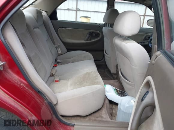 ✅ 1997 Mazda 626 DX • VIN: 1YVGE22C8V5621462 • Lot: 42397848. Wystawiony na IAAI z przebiegiem 238 702 mil. Bezpłatny archiwum sprzedaży aukcyjnych z USA i szczegółowy raport historii pojazdu na DreamBid. Zdjęcie 8.