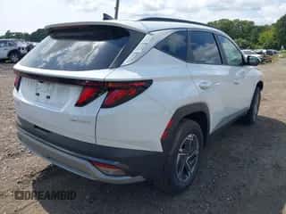 2025 Hyundai Tucson Blue with VIN KM8JBDD18SU325835, listed as a IAAI auction lot 43173038 with 606 mi miles and . Bid and sale history available at DreamBid. Image 4.