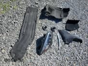 ✅ 2017 Mercedes-Benz AMG GT AMG GT • VIN: WDDYJ7HA7HA010851 • Lot: 57135565. Wystawiony na Copart z przebiegiem 32 888 mil. Bezpłatny archiwum sprzedaży aukcyjnych z USA i szczegółowy raport historii pojazdu na DreamBid. Zdjęcie 12.