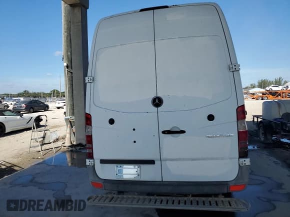 ✅ 2014 Mercedes-Benz Sprinter • VIN: WD3PE8DE8E5899179 • Лот: 60338295. Опубликован ранее на Copart с пробегом Не указан. Бесплатный доступ к архиву аукционных продаж из США и подробный отчёт об истории автомобиля на DreamBid. Изображение 6.
