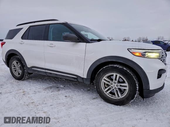 ✅ 2023 Ford Explorer XLT • VIN: 1FMSK8DH6PGA35110 • Lot: 95756225. Wystawiony na Copart z przebiegiem 141 674 mil. Bezpłatny archiwum sprzedaży aukcyjnych z USA i szczegółowy raport historii pojazdu na DreamBid. Zdjęcie 4.