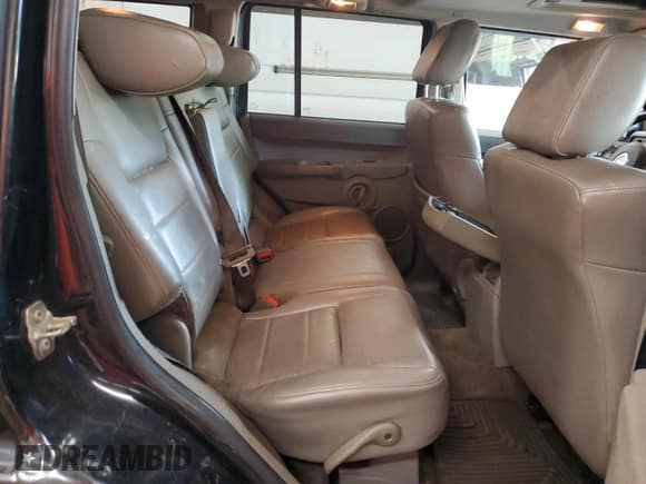 ✅ 2006 Jeep Commander • VIN: 1J8HG48K26C105120 • Lot: 71102185. Wystawiony na Copart z przebiegiem 233 665 mil. Bezpłatny archiwum sprzedaży aukcyjnych z USA i szczegółowy raport historii pojazdu na DreamBid. Zdjęcie 10.