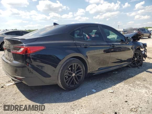 2025 Toyota Camry LE with VIN 4T1DAACK6SU189097, listed as a Copart auction lot 81190485 with 6,366 mi miles and Salvage title. Bid and sale history available at DreamBid. Image 3.