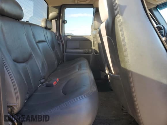 ✅ 2005 Chevrolet Silverado 1500 Z71 • VIN: 1GCEK19B75E127297 • Лот: 89929975. Опубликован ранее на Copart с пробегом 312 995 миль. Бесплатный доступ к архиву аукционных продаж из США и подробный отчёт об истории автомобиля на DreamBid. Изображение 10.