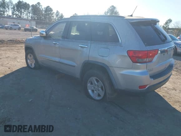 ✅ 2012 Jeep Grand Cherokee Laredo • VIN: 1C4RJFAG3CC118923 • Лот: 43734191. Опубликован ранее на IAAI с пробегом 194 991 миль. Бесплатный доступ к архиву аукционных продаж из США и подробный отчёт об истории автомобиля на DreamBid. Изображение 3.