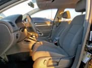 ✅ 2008 Volkswagen Rabbit S • VIN: WVWDA71K48W162665 • Lot: 68574215. Wystawiony na Copart z przebiegiem 110 910 mil. Bezpłatny archiwum sprzedaży aukcyjnych z USA i szczegółowy raport historii pojazdu na DreamBid. Zdjęcie 7.