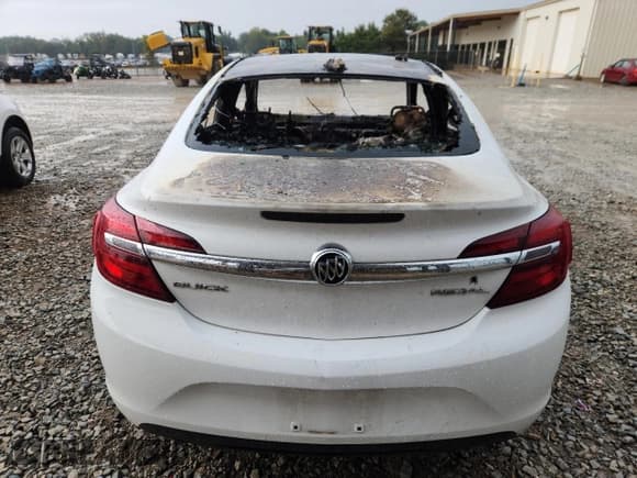 ✅ 2015 Buick Regal • VIN: 2G4GV5EK1F9176220 • Лот: 70721735. Опубликован ранее на Copart с пробегом Не указан. Бесплатный доступ к архиву аукционных продаж из США и подробный отчёт об истории автомобиля на DreamBid. Изображение 6.