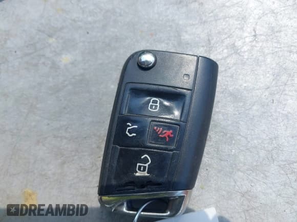 ✅ 2015 Volkswagen Golf S • VIN: 3VW2A7AU3FM013327 • Лот: 42939998. Опубликован ранее на IAAI с пробегом 145 476 миль. Бесплатный доступ к архиву аукционных продаж из США и подробный отчёт об истории автомобиля на DreamBid. Изображение 11.