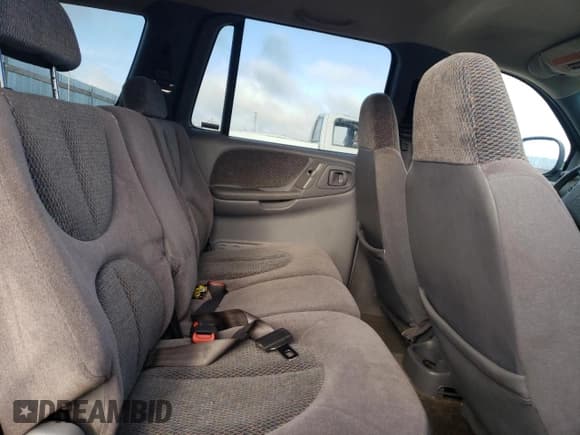 ✅ 2000 Dodge Durango • VIN: 1B4HS28N3YF101693 • Lot: 62966245. Wystawiony na Copart z przebiegiem 146 453 mil. Bezpłatny archiwum sprzedaży aukcyjnych z USA i szczegółowy raport historii pojazdu na DreamBid. Zdjęcie 11.