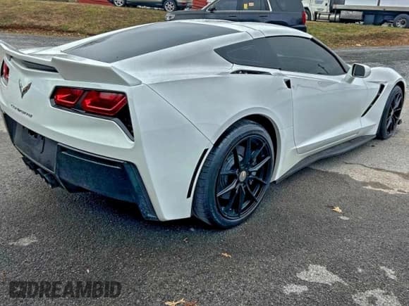 ✅ 2014 Chevrolet Corvette 2LT • VIN: 1G1YD2D79E5103771 • Lot: 95788515. Listed on Copart with 85,584 mi. Free auction sales archive from the USA and detailed vehicle history report at DreamBid. Image 4.