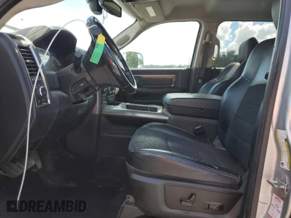 ✅ 2018 Ram 2500 Big Horn • VIN: 3C6UR5DL9JG156776 • Lot: 81425905. Wystawiony na Copart z przebiegiem 234 045 mil. Bezpłatny archiwum sprzedaży aukcyjnych z USA i szczegółowy raport historii pojazdu na DreamBid. Zdjęcie 7.