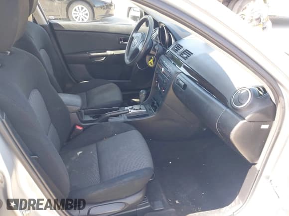 ✅ 2008 Mazda 3 i Touring • VIN: JM1BK12GX81184839 • Lot: 41969238. Wystawiony na IAAI z przebiegiem 197 387 mil. Bezpłatny archiwum sprzedaży aukcyjnych z USA i szczegółowy raport historii pojazdu na DreamBid. Zdjęcie 5.