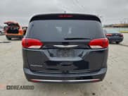 ✅ 2017 Chrysler Pacifica Touring L • VIN: 2C4RC1BG3HR576486 • Лот: 95263085. Опубликован ранее на Copart с пробегом 132 675 миль. Бесплатный доступ к архиву аукционных продаж из США и подробный отчёт об истории автомобиля на DreamBid. Изображение 6.