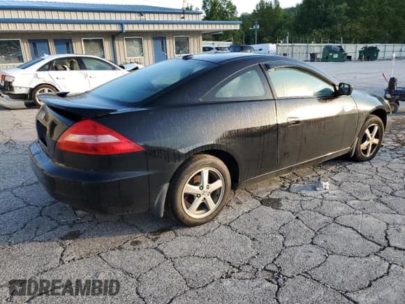 ✅ 2004 Honda Accord EX • VIN: 1HGCM82694A004924 • Lot: 72211404. Listed on Copart with 207,751 mi. Free auction sales archive from the USA and detailed vehicle history report at DreamBid. Image 3.