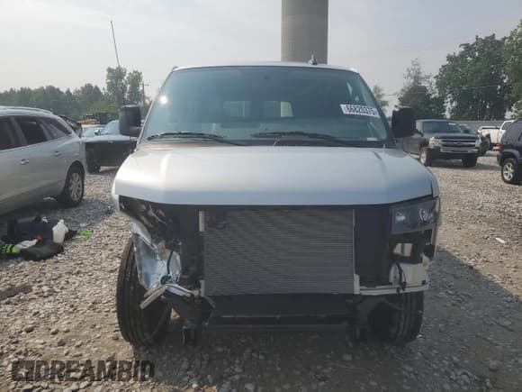 ✅ 2025 Chevrolet Express Cargo • VIN: 1GCWGAFP3S1214316 • Lot: 66820375. Wystawiony na Copart z przebiegiem 512 mil. Bezpłatny archiwum sprzedaży aukcyjnych z USA i szczegółowy raport historii pojazdu na DreamBid. Zdjęcie 5.