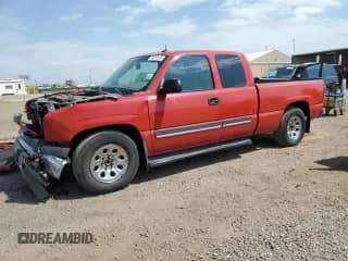2003 Chevrolet Silverado 1500 LS with VIN 2GCEC19T831225792, listed as a Copart auction lot 70030105 with 285,777 mi miles and Salvage title. Bid and sale history available at DreamBid. Image 1.