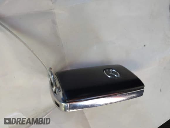 ✅ 2020 Mazda 3 • VIN: 3MZBPABLXLM130500 • Лот: 43493533. Опубликован ранее на IAAI с пробегом 67 727 миль. Бесплатный доступ к архиву аукционных продаж из США и подробный отчёт об истории автомобиля на DreamBid. Изображение 11.