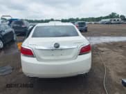 ✅ 2012 Buick LaCrosse Premium 2 • VIN: 1G4GF5E38CF218939 • Lot: 42522959. Wystawiony na IAAI z przebiegiem 210 719 mil. Bezpłatny archiwum sprzedaży aukcyjnych z USA i szczegółowy raport historii pojazdu na DreamBid. Zdjęcie 17.