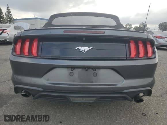 ✅ 2019 Ford Mustang EcoBoost Premium • VIN: 1FATP8UH4K5135727 • Лот: 80029985. Опубликован ранее на Copart с пробегом Не указан. Бесплатный доступ к архиву аукционных продаж из США и подробный отчёт об истории автомобиля на DreamBid. Изображение 6.