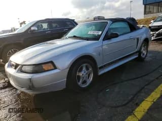 ✅ 2002 Ford Mustang Deluxe • VIN: 1FAFP444X2F188199 • Lot: 91163155. Listed on Copart with 111,373 mi. Free auction sales archive from the USA and detailed vehicle history report at DreamBid. Image 1.