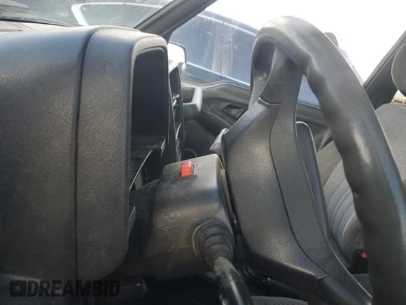 ✅ 1995 Suzuki Sidekick JX • VIN: 2S3TD03V5S6403069 • Lot: 80273204. Wystawiony na Copart z przebiegiem Nie podano. Bezpłatny archiwum sprzedaży aukcyjnych z USA i szczegółowy raport historii pojazdu na DreamBid. Zdjęcie 9.