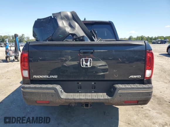 ✅ 2018 Honda Ridgeline Black Edition • VIN: 5FPYK3F81JB012969 • Lot: 70810855. Wystawiony na Copart z przebiegiem 70 402 mil. Bezpłatny archiwum sprzedaży aukcyjnych z USA i szczegółowy raport historii pojazdu na DreamBid. Zdjęcie 6.